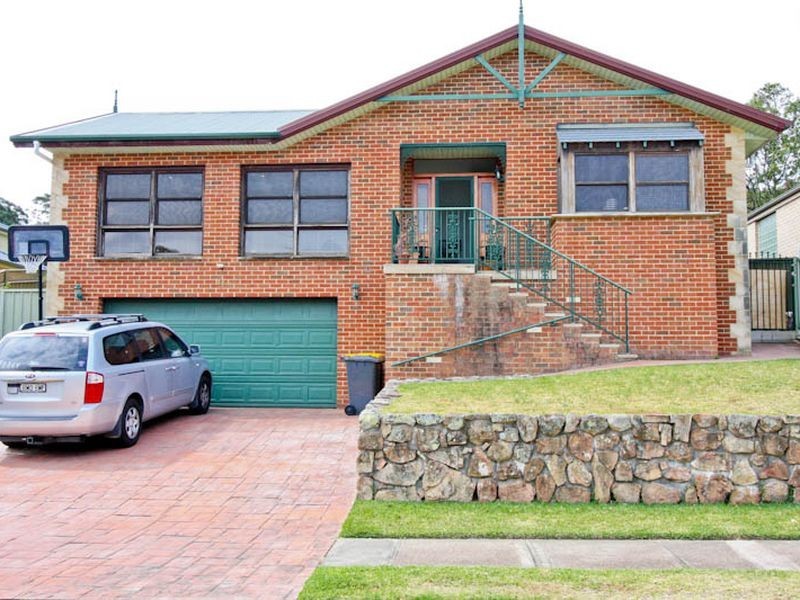 9 Boatmans Row, Eleebana NSW 2282
