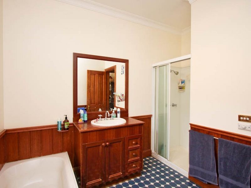 9 Boatmans Row, Eleebana NSW 2282