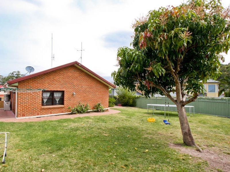 9 Boatmans Row, Eleebana NSW 2282