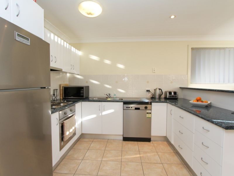 12 Seafarer Close, Belmont NSW 2280