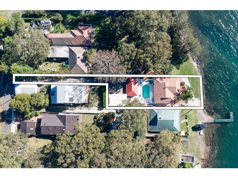 4 Yaringa Lane, Carey Bay NSW 2283