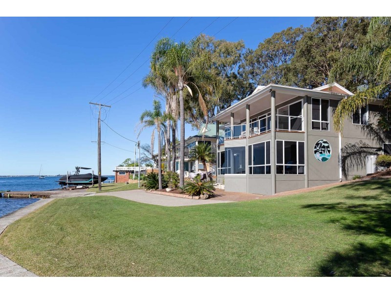 4 Yaringa Lane, Carey Bay NSW 2283