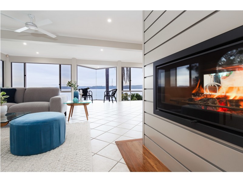 4 Yaringa Lane, Carey Bay NSW 2283