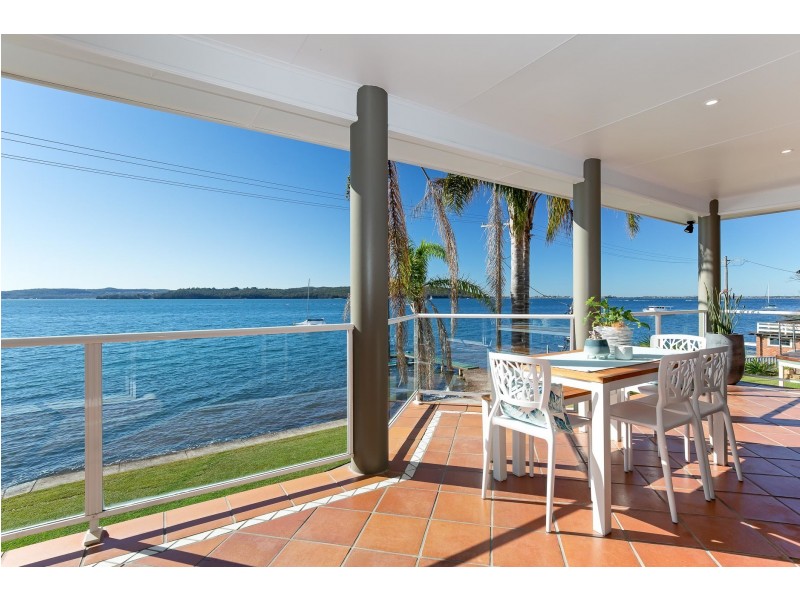 4 Yaringa Lane, Carey Bay NSW 2283