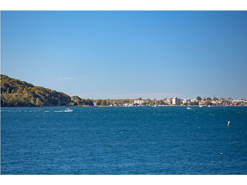 4 Yaringa Lane, Carey Bay NSW 2283
