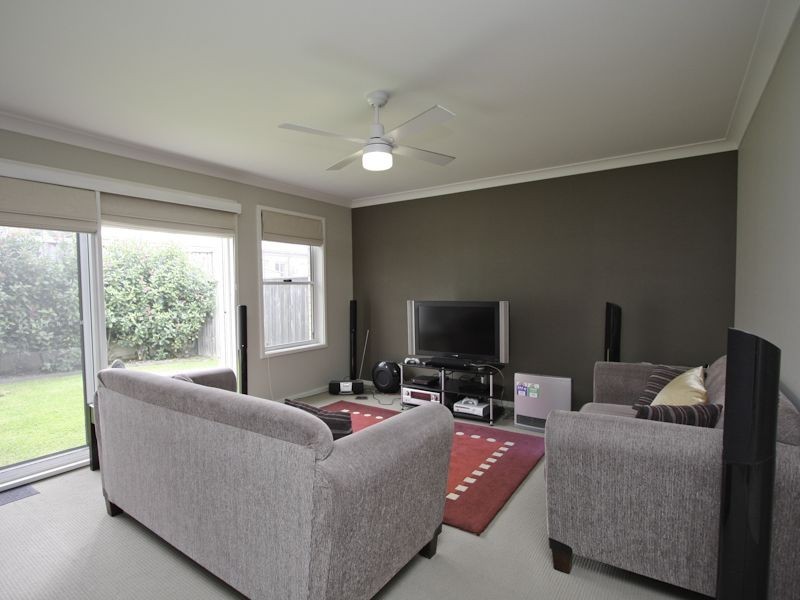 31 Harmony Crescent, Mount Hutton NSW 2290