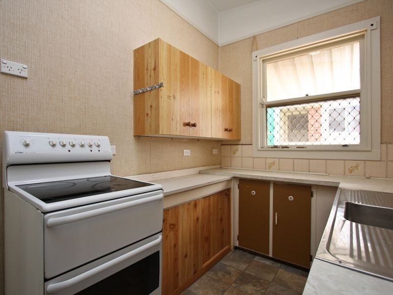 49 Maude Street, Belmont NSW 2280