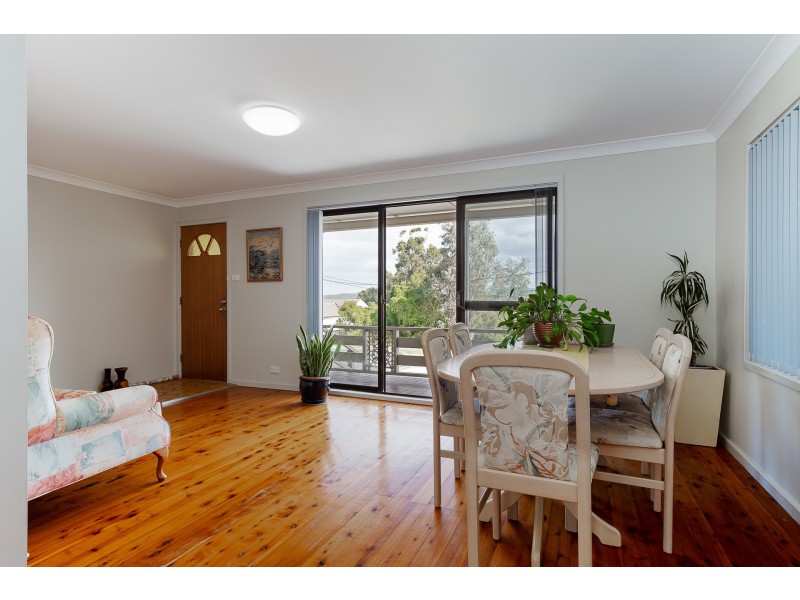 4 Davis Street, Speers Point NSW 2284