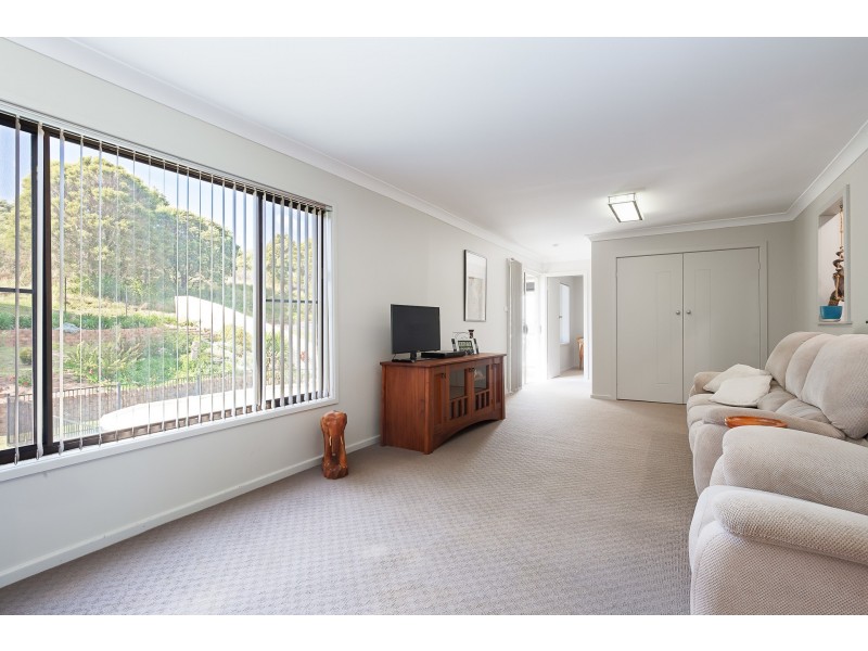 4 Davis Street, Speers Point NSW 2284