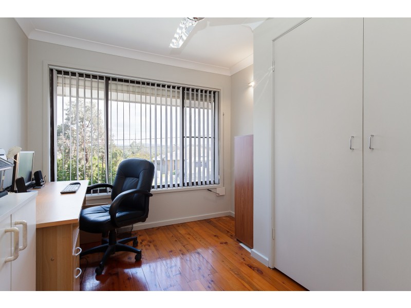 4 Davis Street, Speers Point NSW 2284