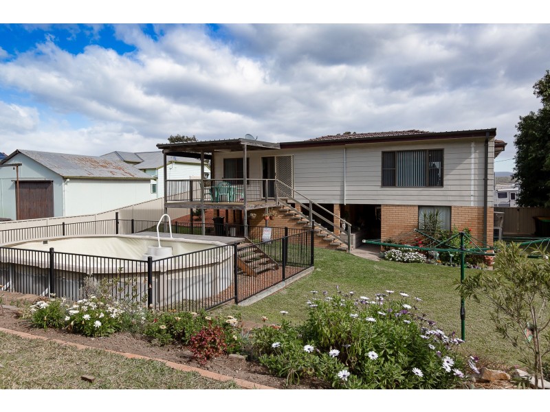 4 Davis Street, Speers Point NSW 2284