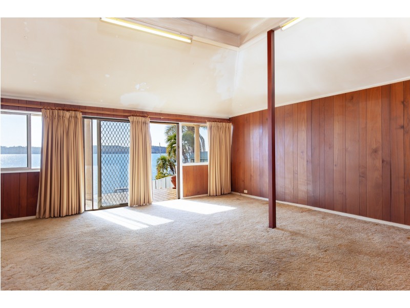 66 Skye Point Road, Coal Point NSW 2283