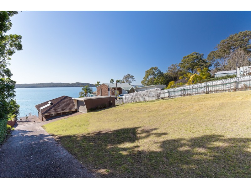 66 Skye Point Road, Coal Point NSW 2283