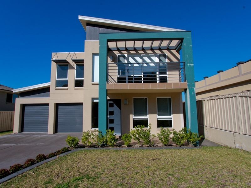 1 Japonica Place, Valentine NSW 2280
