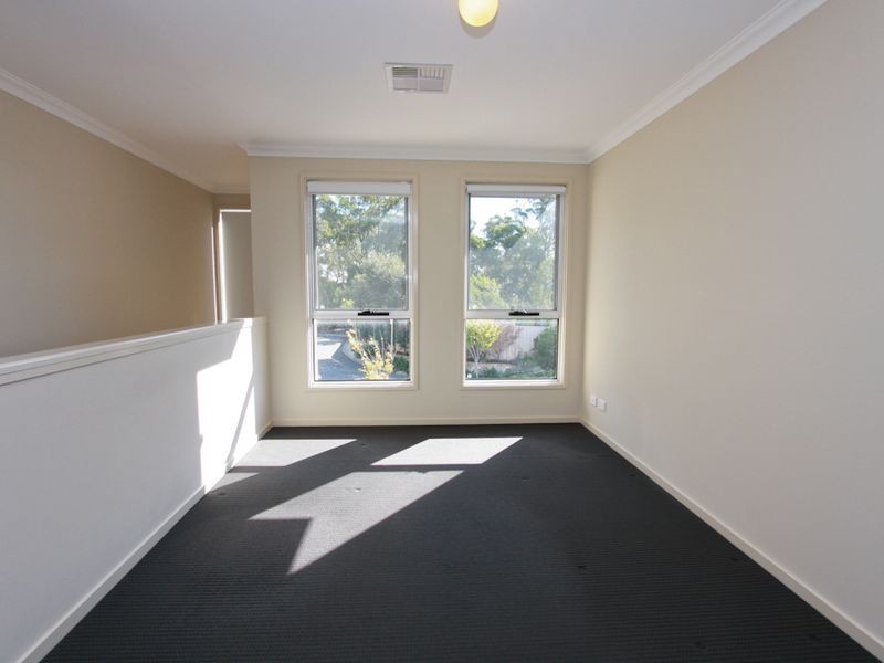 1 Japonica Place, Valentine NSW 2280