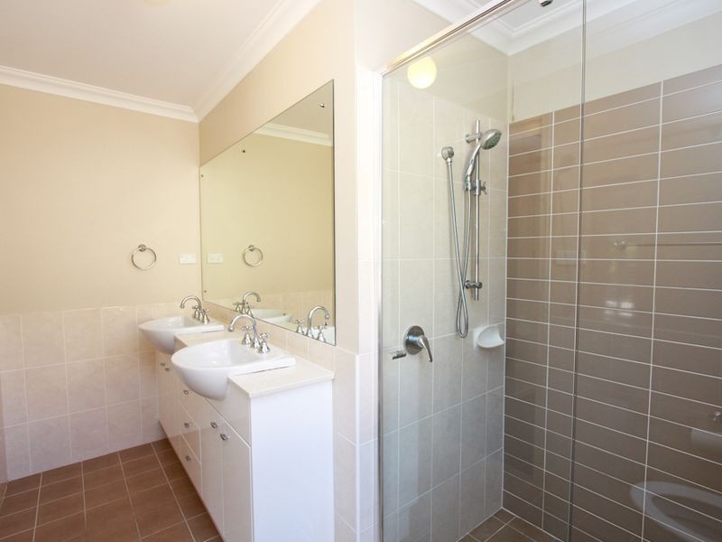 1 Japonica Place, Valentine NSW 2280