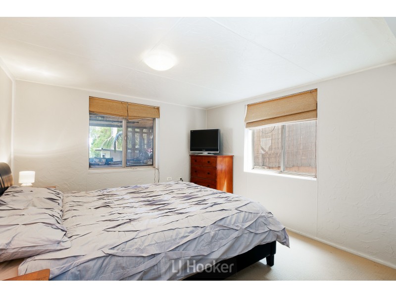 12 Wattle Street, Bolton Point NSW 2283