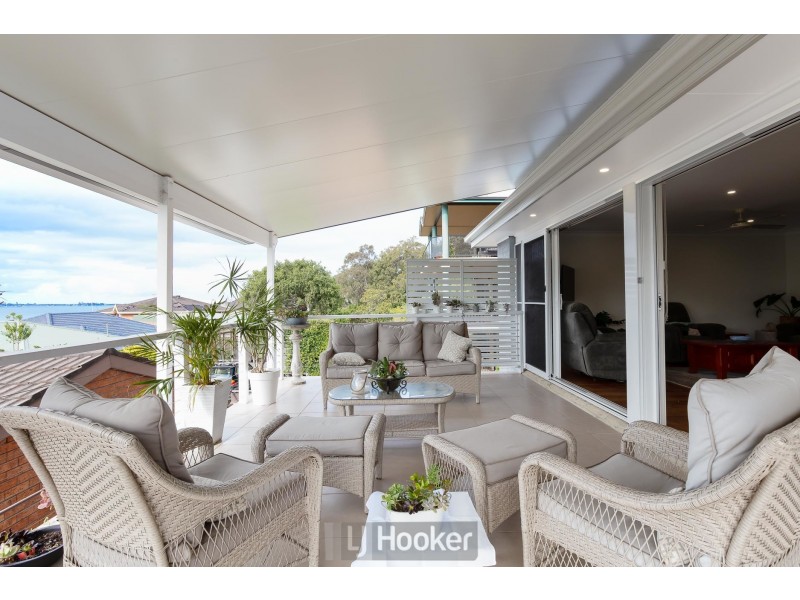 14 Skye Point Road, Coal Point NSW 2283