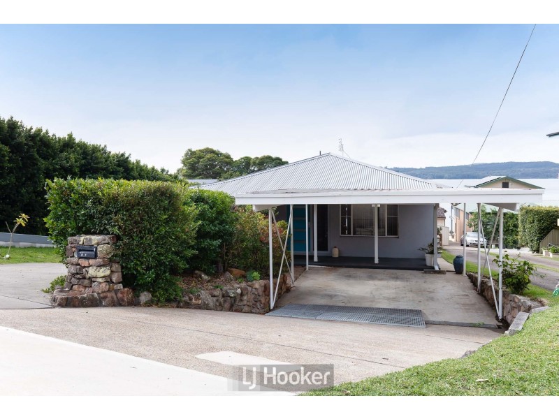 14 Skye Point Road, Coal Point NSW 2283