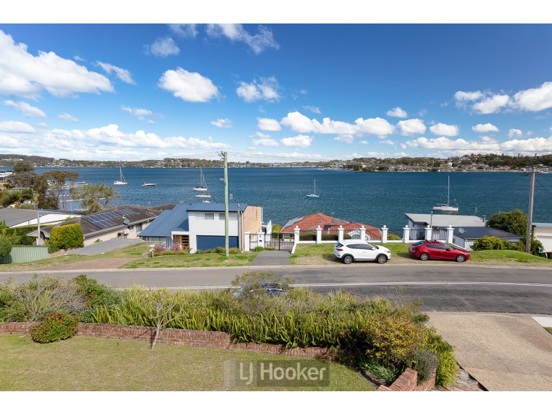 61 Sealand Road, Fishing Point NSW 2283