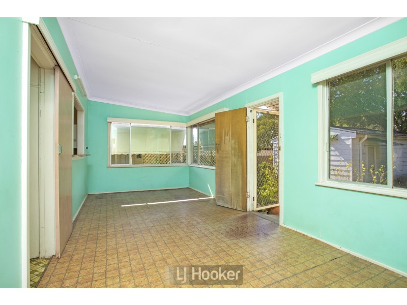 28 Starling Street, Warners Bay NSW 2282