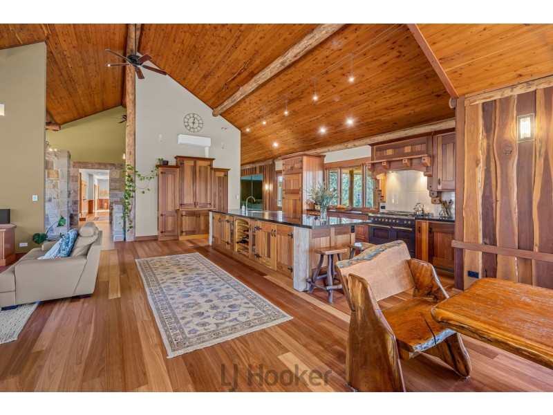 17 Mill Lane, Quorrobolong NSW 2325
