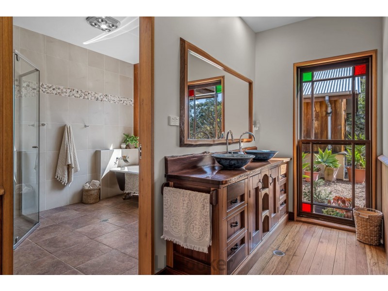 17 Mill Lane, Quorrobolong NSW 2325