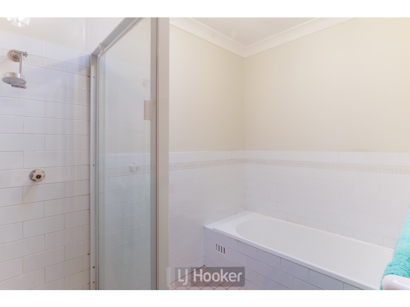 2/7 Burrawang Boulevard, Toronto NSW 2283