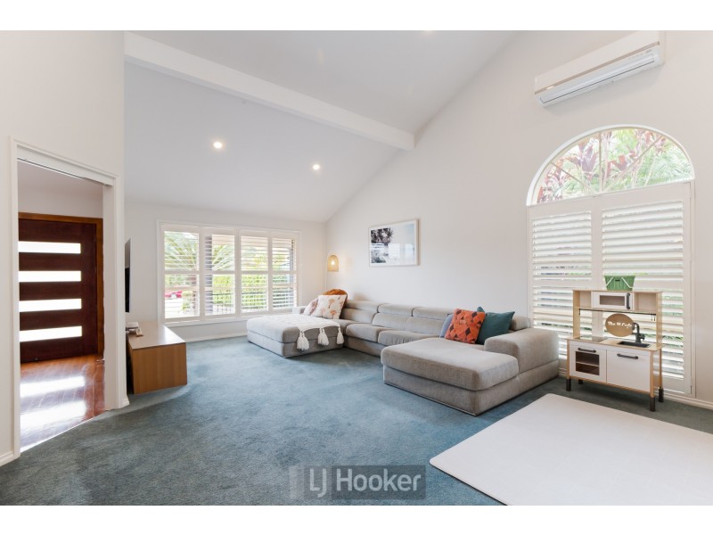 4 Hume Close, Macquarie Hills NSW 2285