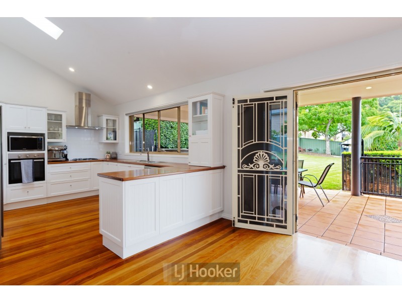 4 Hume Close, Macquarie Hills NSW 2285