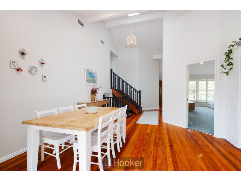 4 Hume Close, Macquarie Hills NSW 2285
