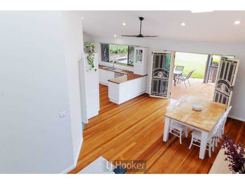4 Hume Close, Macquarie Hills NSW 2285