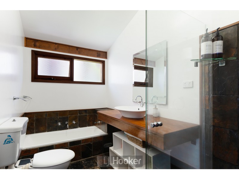 88 Beach Road, Wangi Wangi NSW 2267