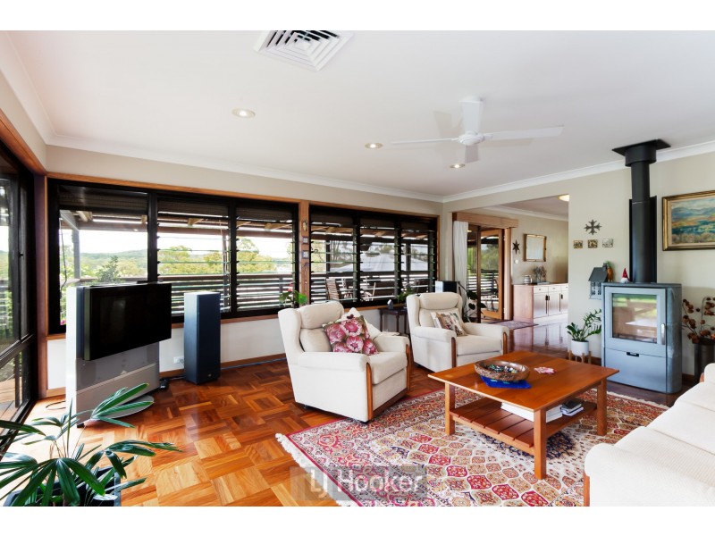 12 Rosemary Row, Rathmines NSW 2283