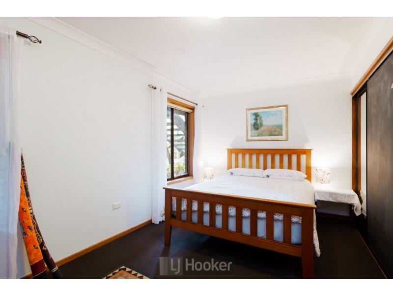 12 Rosemary Row, Rathmines NSW 2283