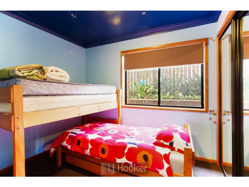 12 Rosemary Row, Rathmines NSW 2283