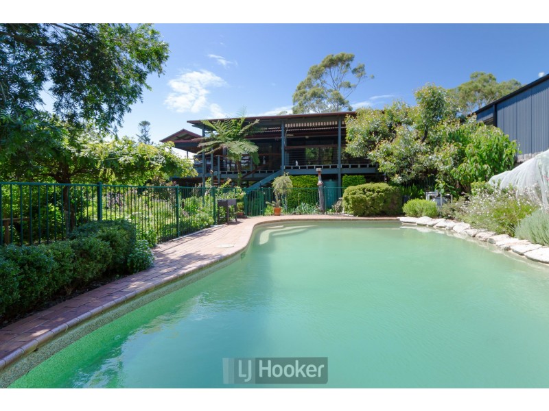 12 Rosemary Row, Rathmines NSW 2283