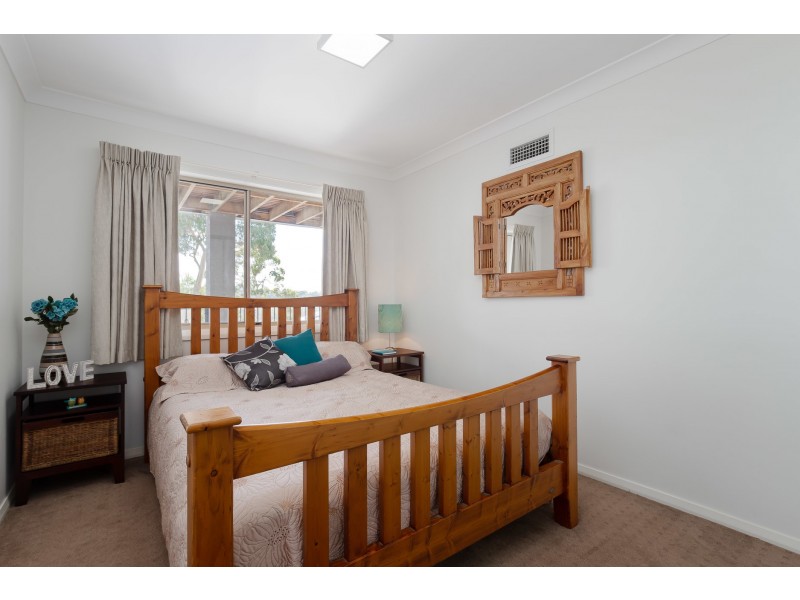 126 Clydebank Road, Buttaba NSW 2283