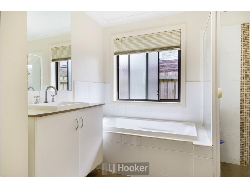 4 Celestial Drive, Morisset Park NSW 2264