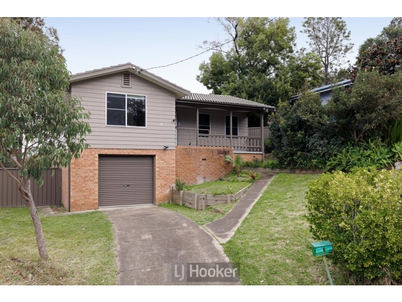 8 Threlkeld Drive, Bolton Point NSW 2283