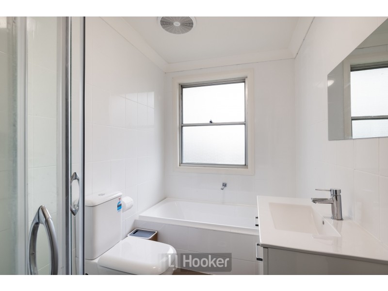 8 Threlkeld Drive, Bolton Point NSW 2283