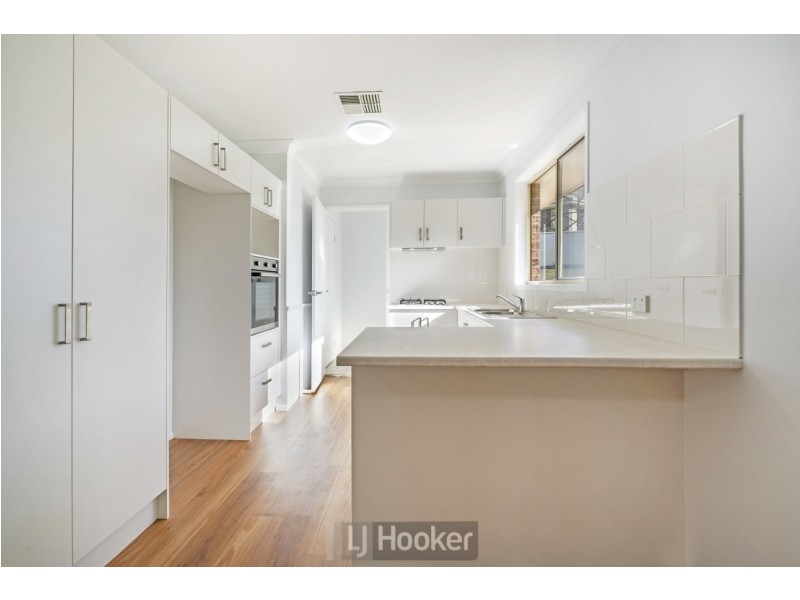 10 Burrawang Boulevard, Toronto NSW 2283
