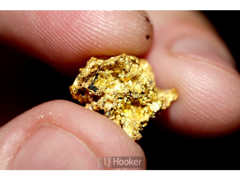 5 Tirabeenba Drive, Bolton Point NSW 2283