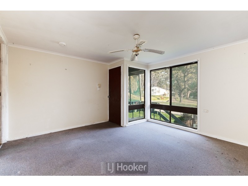 31 Tirabeenba Drive, Bolton Point NSW 2283