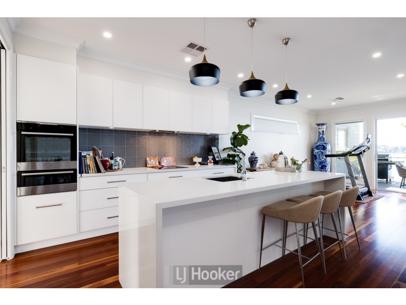 197 Fishing Point Road, Fishing Point NSW 2283