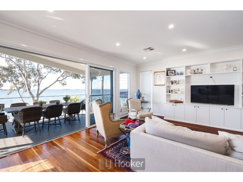 197 Fishing Point Road, Fishing Point NSW 2283