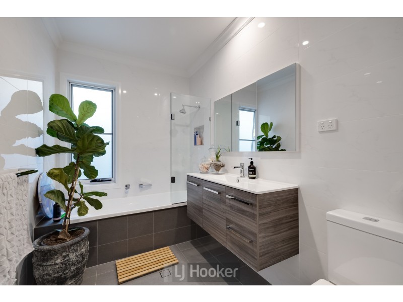 197 Fishing Point Road, Fishing Point NSW 2283