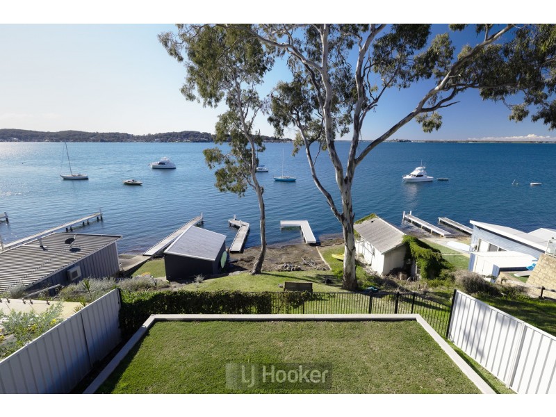 197 Fishing Point Road, Fishing Point NSW 2283