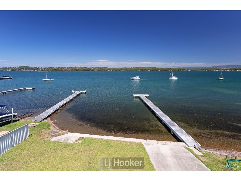 13 Killara Close, Coal Point NSW 2283