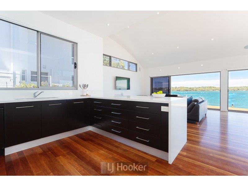 13 Killara Close, Coal Point NSW 2283
